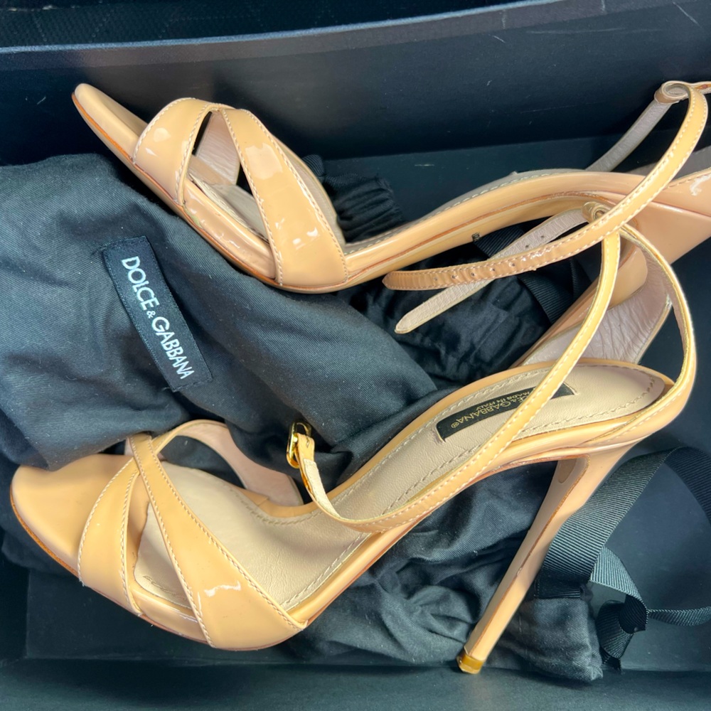 Dolce & Gabbana nude heels